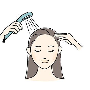 しっかりと頭皮をぬらし、湯洗いをする