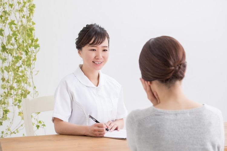 女性の抜け毛の対策は、女性の頭髪治療専門のクリニックに相談しよう