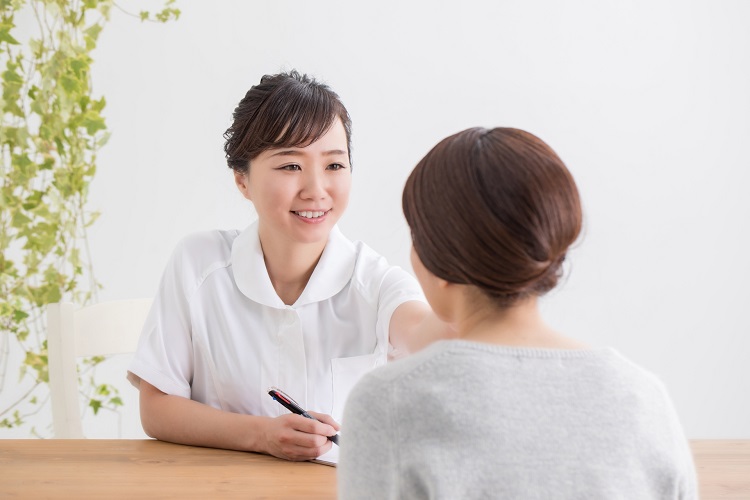 産後の抜け毛が止まらないなら、頭髪治療専門クリニックに相談を